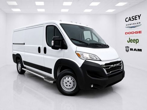 Used 2025 RAM ProMaster 2500 w/ U-Haul Equipment Group FWD image 1