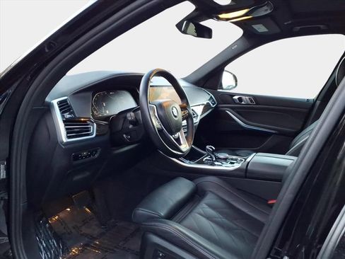 Used 2023 BMW X5 xDrive45e image 8