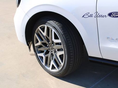 New 2025 Ford Expedition Max Platinum w/ Platinum Ultimate Package image 4