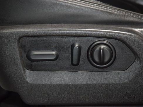 Used 2022 Chevrolet Silverado 2500 High Country w/ Safety Package II image 36