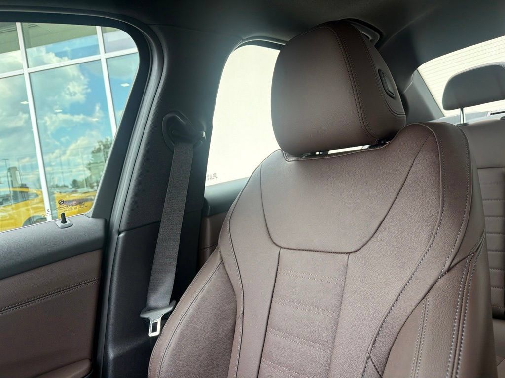 New 2026 BMW 330i Sedan w/ Premium Package RWD image 23