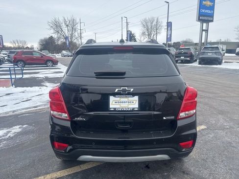 Used 2018 Chevrolet Trax Premier w/ Midnight Edition image 4