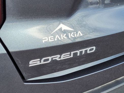 Used 2024 Kia Sorento X-Line EX image 12