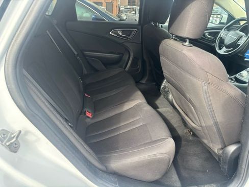 Used 2015 Chrysler 200 Limited w/ Convenience Group FWD image 11