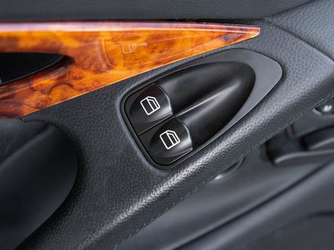 Used 2011 Mercedes-Benz SL 63 AMG image 27