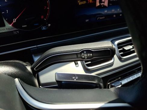 Used 2025 Mercedes-Benz GLS 450 4MATIC image 18