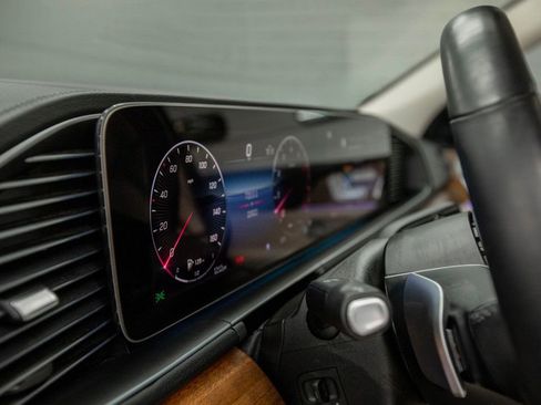 Used 2024 Mercedes-Benz GLE 450 4MATIC image 17