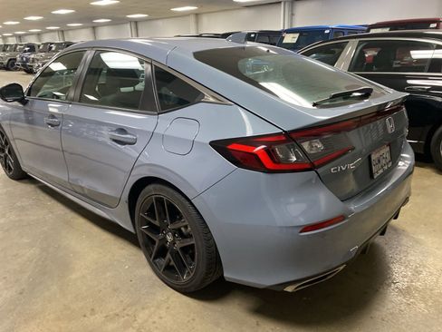 Used 2023 Honda Civic Sport Touring image 4
