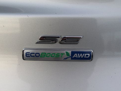 Used 2019 Ford Fusion SE image 13