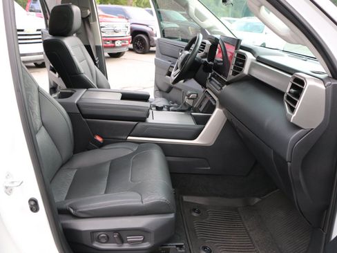 Used 2024 Toyota Sequoia Limited w/ Tow Technology Package AWD/4WD image 29
