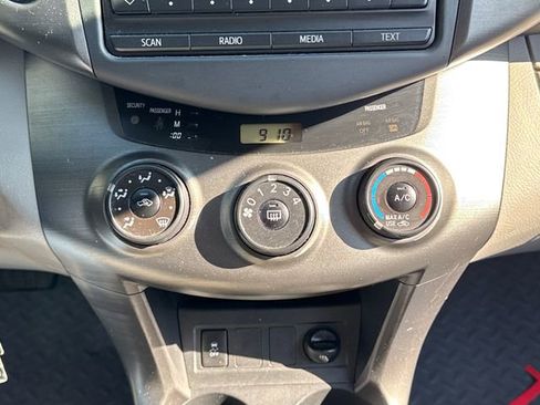 Used 2012 Toyota RAV4 4WD w/ Value Pkg image 25