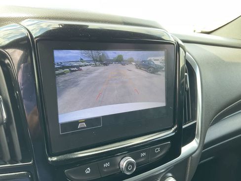 Used 2023 Chevrolet Traverse LT FWD image 22