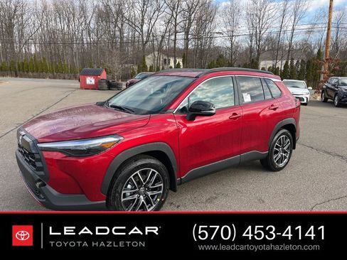 Used 2026 Toyota Corolla Cross XLE w/ Convenience Package image 1