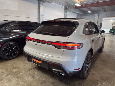 Used 2023 Porsche Macan S AWD/4WD image 19