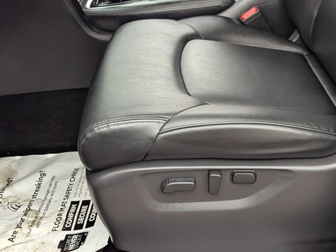 Used 2024 Nissan Armada SV RWD image 21