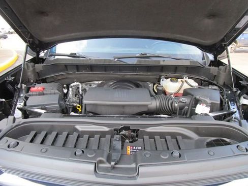 Certified 2024 Chevrolet Silverado 1500 LT w/ Z71 Off-Road Package image 9