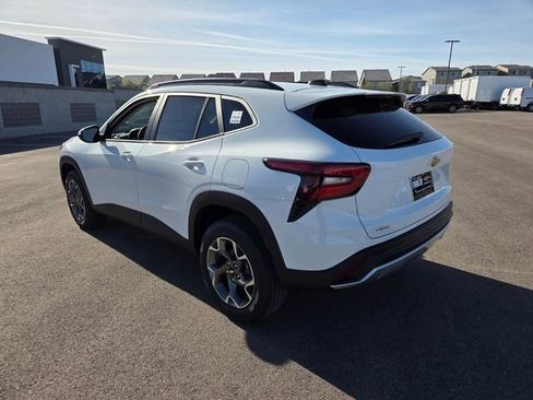 New 2026 Chevrolet Trax LT w/ Driver Confidence Package image 3