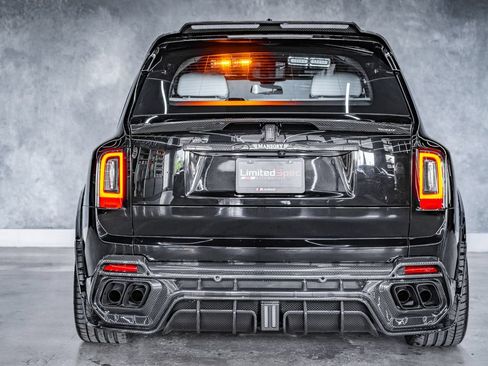 Used 2025 Rolls-Royce Cullinan AWD/4WD image 32