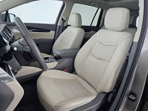 Certified 2023 Cadillac XT6 Premium Luxury w/ Technology Package image 22