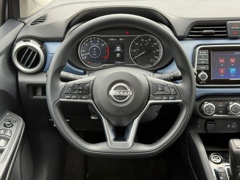 Used 2025 Nissan Versa SV FWD image 28
