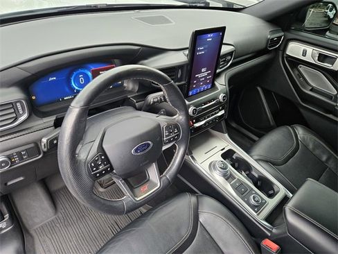 Used 2020 Ford Explorer ST w/ Premium Technology Package image 11
