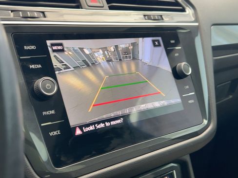 Used 2019 Volkswagen Tiguan SEL Premium image 36