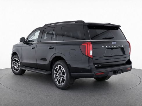 Used 2025 Ford Expedition Active AWD/4WD image 17