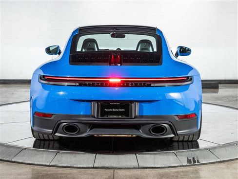 Certified 2025 Porsche 911 Carrera image 10