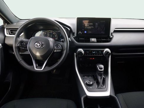 Used 2023 Toyota RAV4 SE image 20