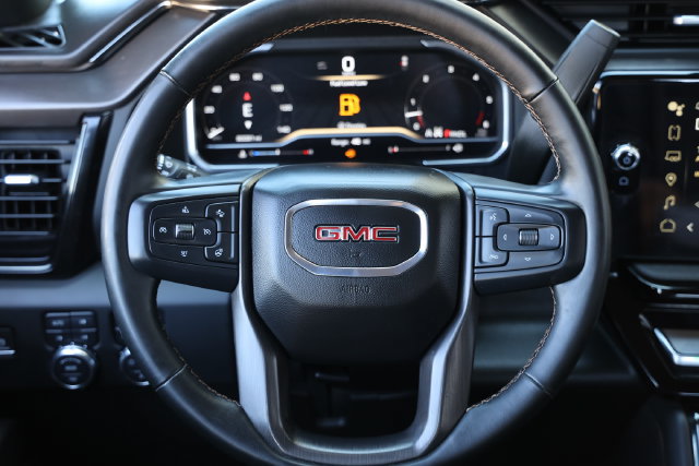 Used 2024 GMC Sierra 2500 AT4 w/ Technology Package AWD/4WD image 14