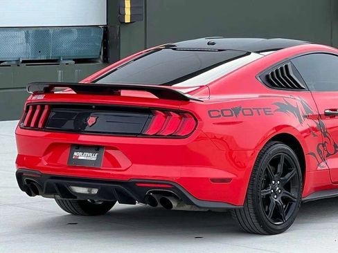 Used 2019 Ford Mustang GT w/ Black Accent Package image 25