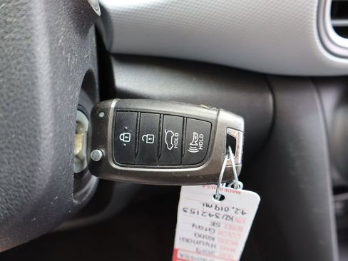 Used 2019 Hyundai Kona SE w/ Cargo Package FWD image 31