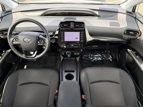 Certified 2022 Toyota Prius LE FWD image 20