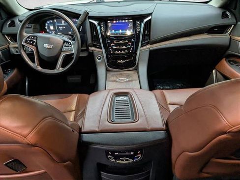 Used 2017 Cadillac Escalade Premium Luxury w/ LPO, Radiant Package image 19