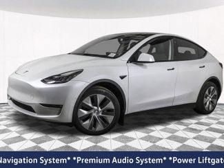 Used 2022 Tesla Model Y Long Range video 2