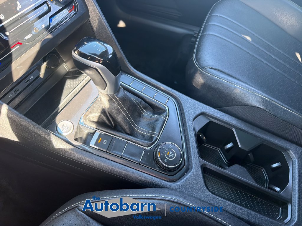 Certified 2023 Volkswagen Tiguan SE w/ Panoramic Sunroof Package AWD/4WD image 18