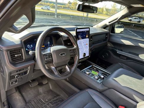 Used 2024 Ford Expedition Max Limited image 12