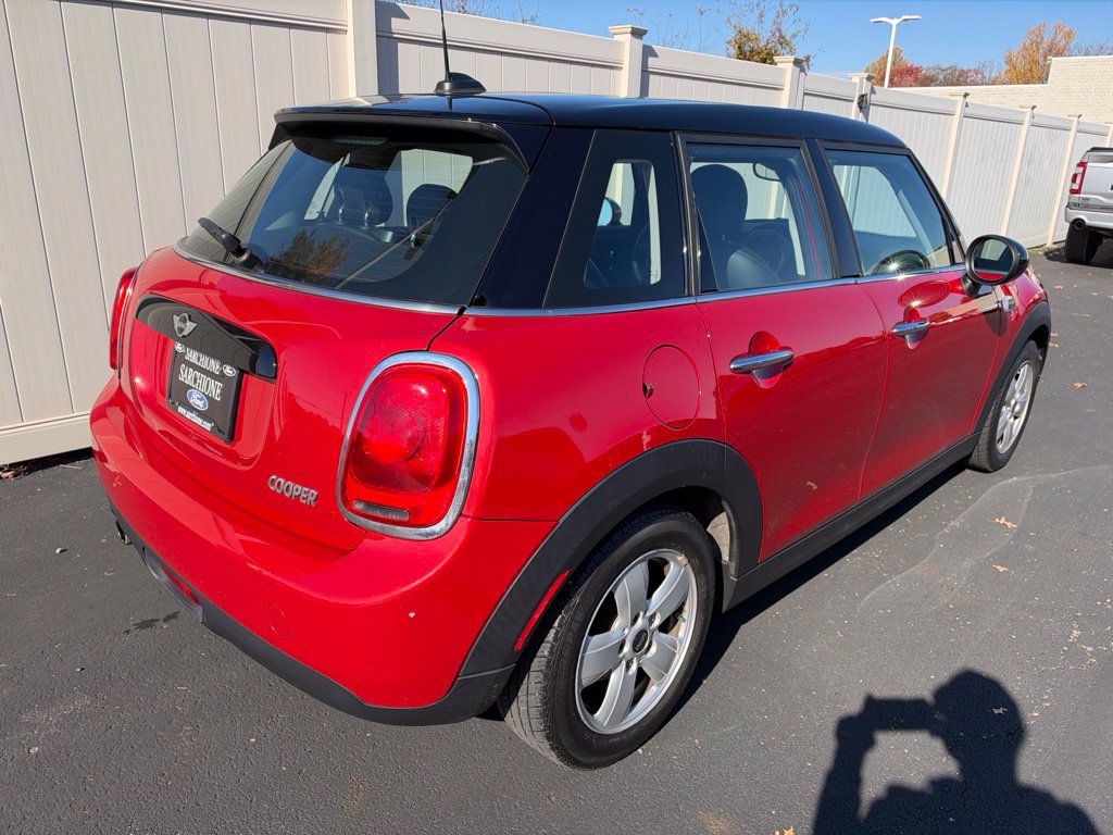 Used 2016 MINI Cooper 4-Door Hardtop FWD image 3