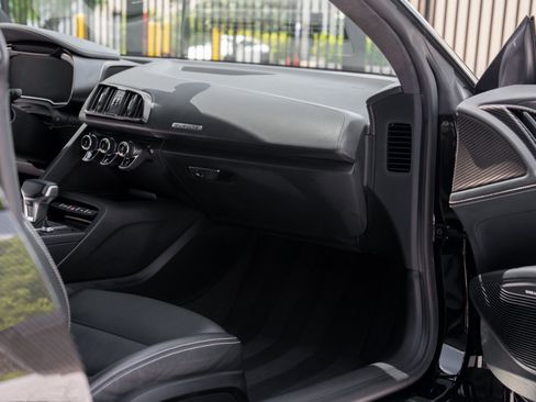 Used 2017 Audi R8 V10 AWD/4WD image 44