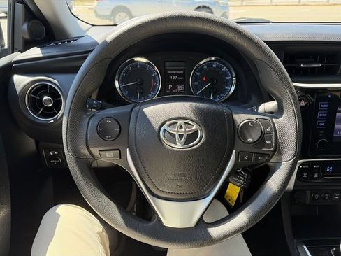 Used 2019 Toyota Corolla LE FWD image 14