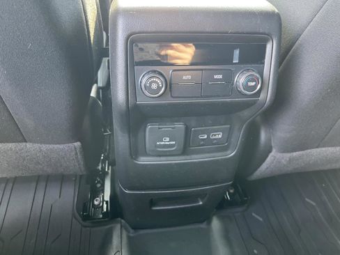 Used 2021 GMC Acadia SLE w/ Driver Convenience Package image 27