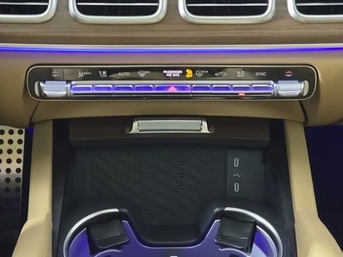 New 2026 Mercedes-Benz GLS 450 4MATIC image 23