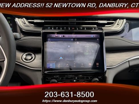 Used 2023 Jeep Grand Cherokee 4WD 4xe image 18