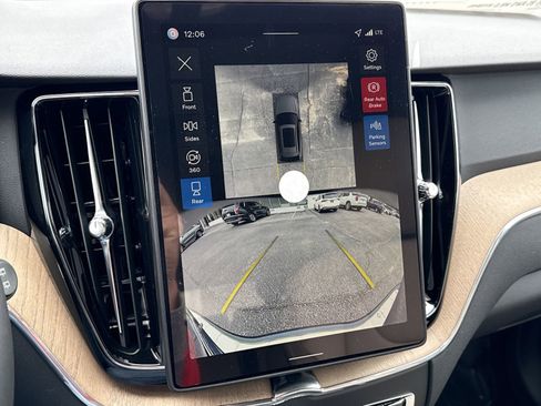 New 2026 Volvo XC60 B5 Plus w/ Protection Package Premier image 25