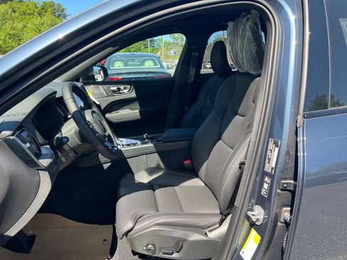 New 2026 Volvo XC60 T8 Ultra w/ Climate Package AWD/4WD image 11