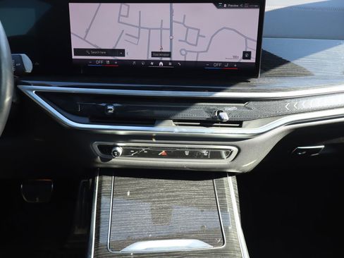 Used 2024 BMW X7 xDrive40i w/ Executive Package AWD/4WD image 12