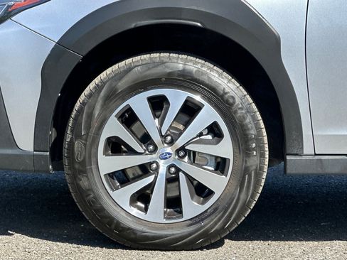 Used 2024 Subaru Outback Premium AWD/4WD image 44