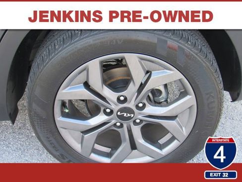 Used 2024 Kia Seltos S FWD image 14