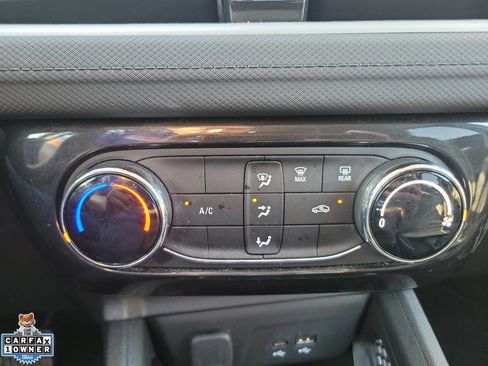 Used 2025 Chevrolet TrailBlazer LT AWD/4WD image 17