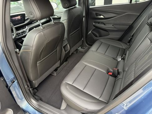 New 2026 Buick Envista Avenir FWD image 10